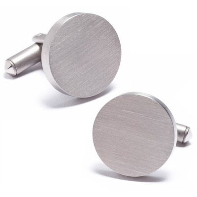 http://site.cufflinksman.com/images/cuffs/CLI-0212_Round_Titanium_1.jpg
