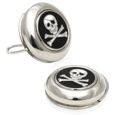 http://site.cufflinksman.com/images/cuffs/CLI-2002_Jolly_Rodger_Botton_Cover_1.jpg