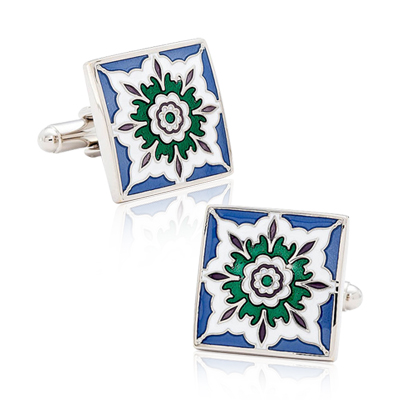 Alpine Crown Cufflinks http://site.cufflinksman.com/images/cuffs/CLI-2249_Alpine_Crown_Cufflinks_1.jpg
