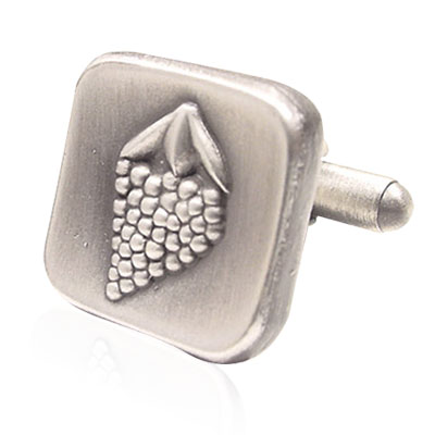 Wine Lover's Cufflinks http://site.cufflinksman.com/images/cuffs/CLI-2478_Wine_Lovers_Cufflinks_1.jpg